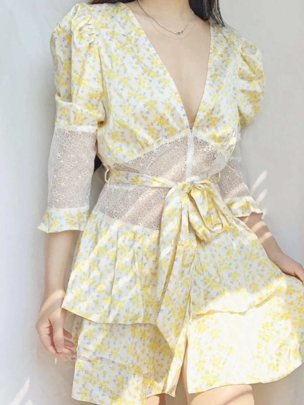NWOT For Love & Lemons Daffodil Yellow Floral Lace Belted Mini Dress Size Large - Picture 5 of 16
